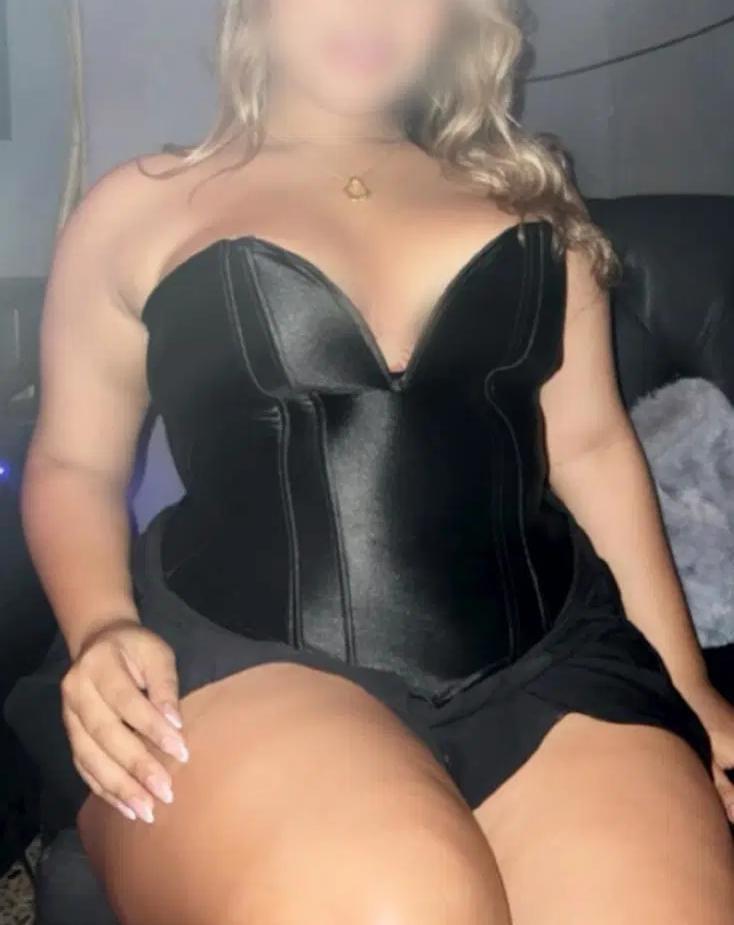 Chica busca chico en Granada: 