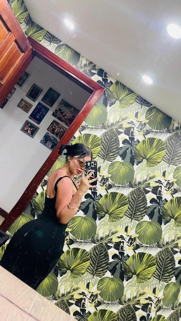 Chica busca chico en Cádiz: 