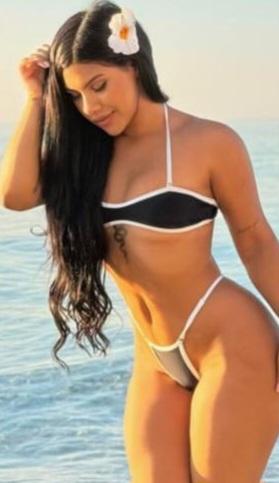 Chica busca chico en Ibiza: Chica busca chico