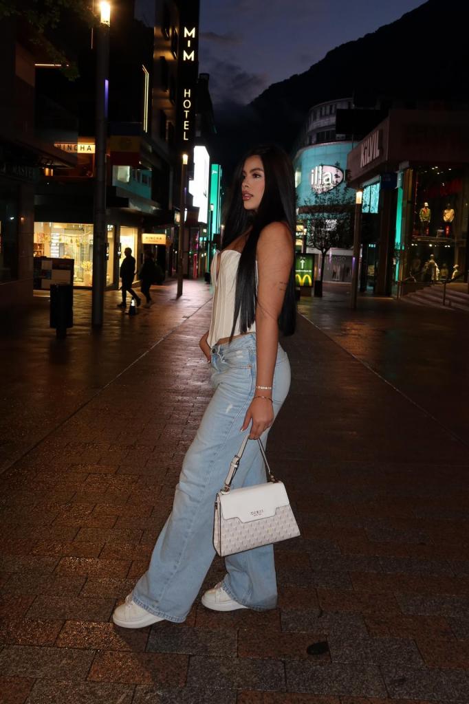 Chica busca chico en Lérida: 