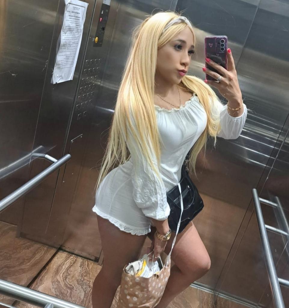 613627854: Travesti en Barcelona