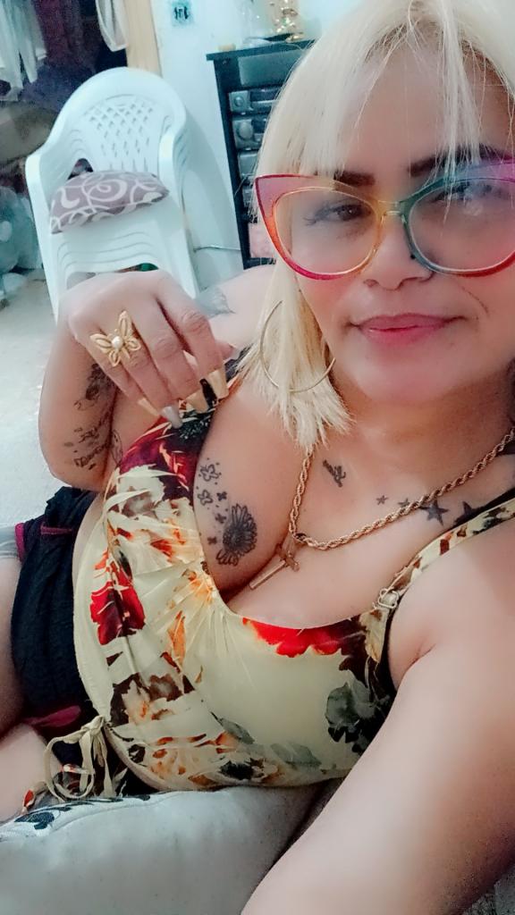 614938384: Chica busca chico en Sevilla