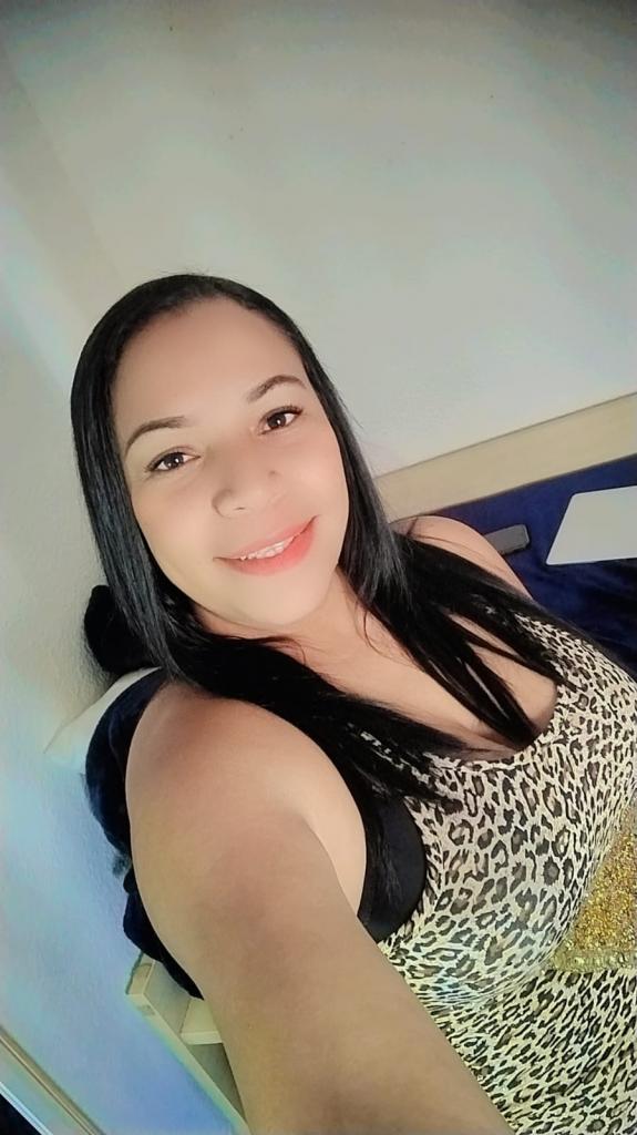 607271289: Chica busca chico en Alicante