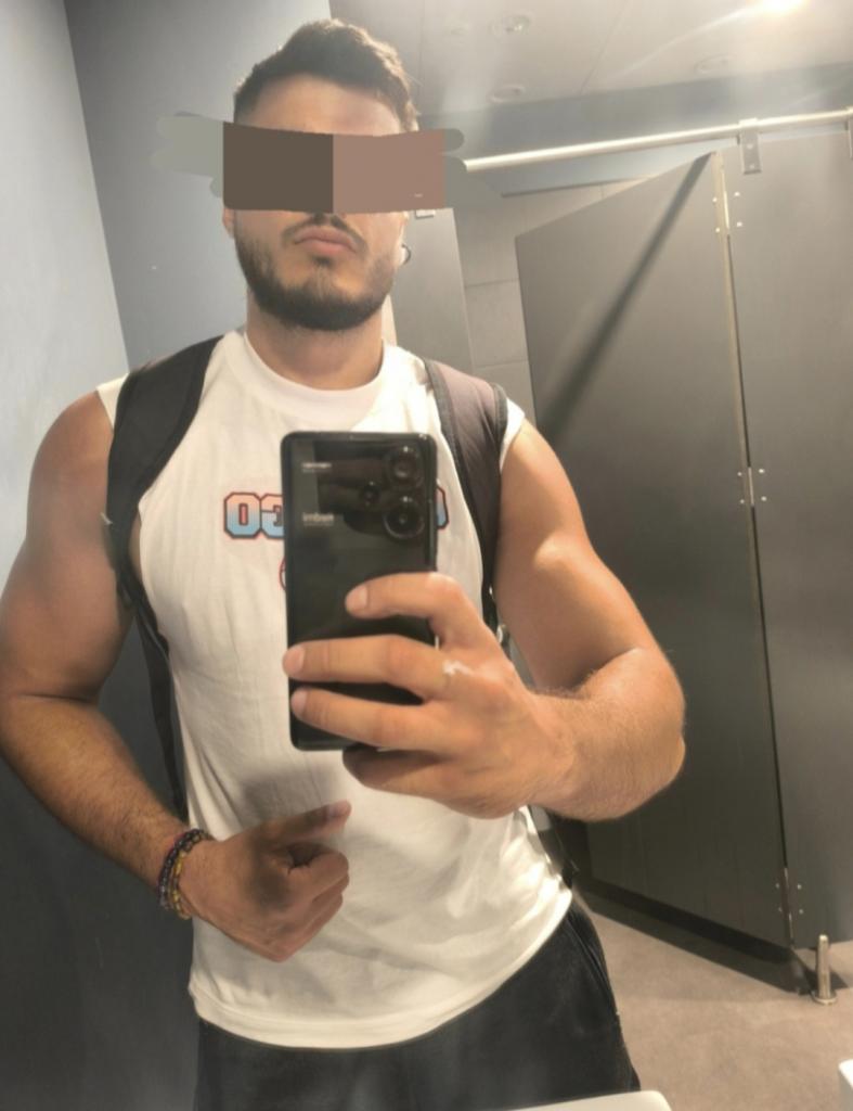 Chico busca chica en Cádiz: 