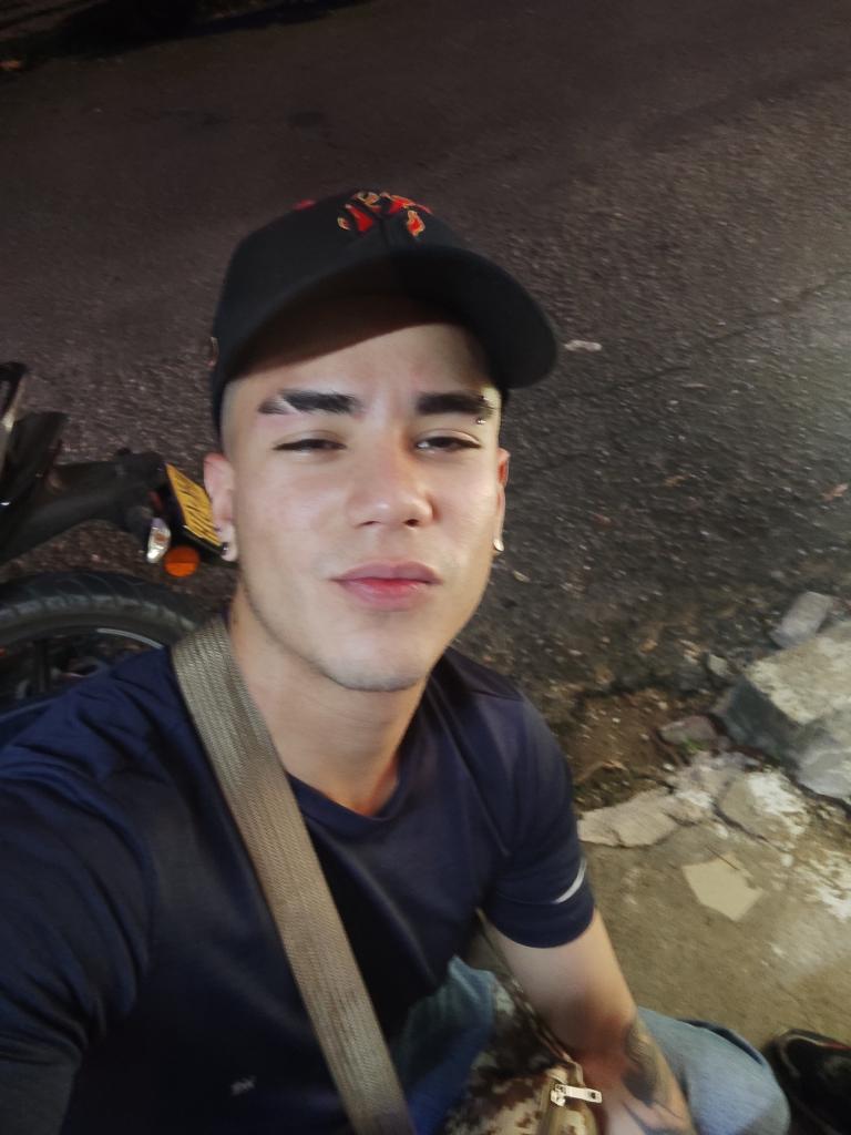 Chico busca chica en Valencia: 