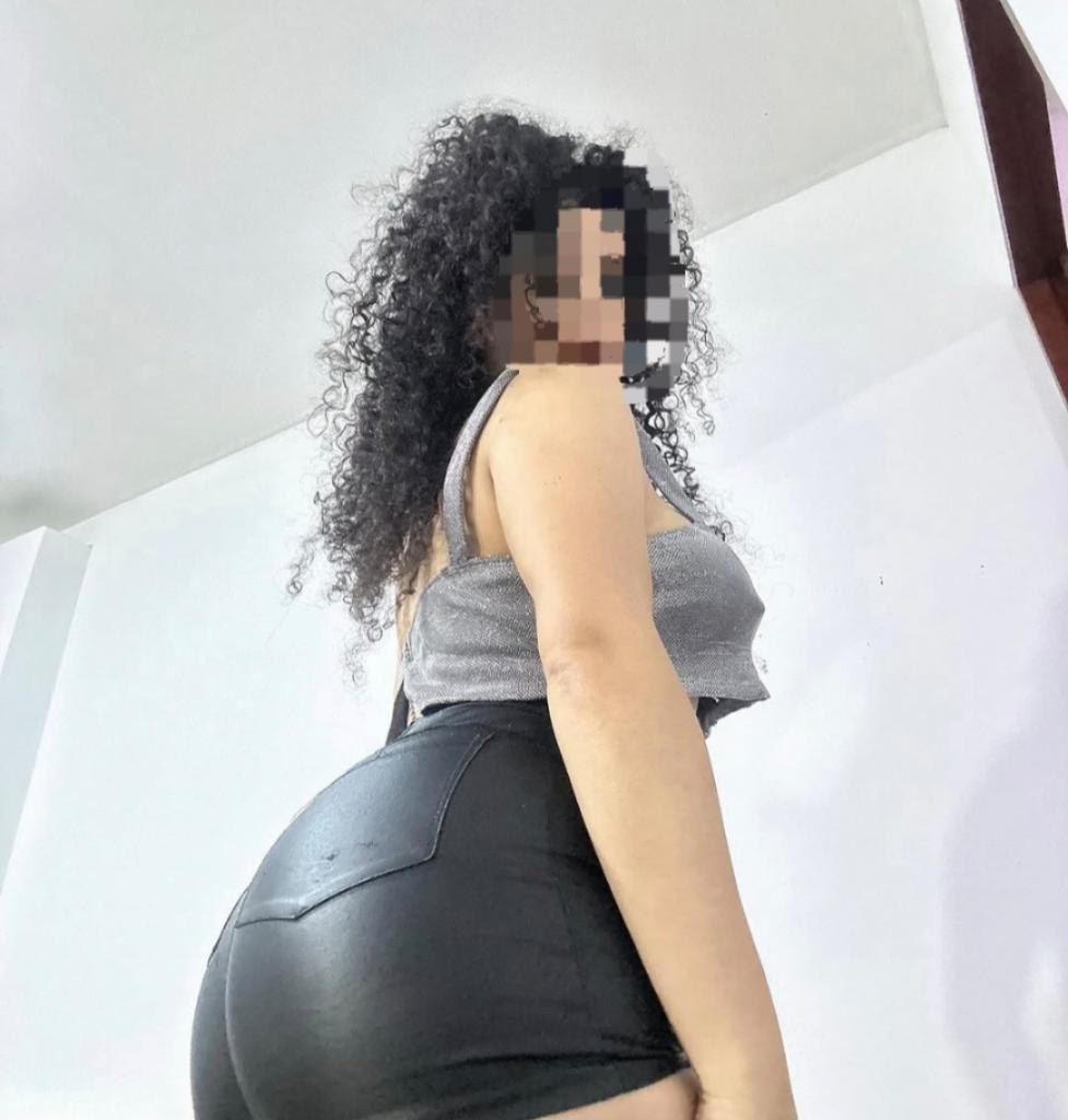 Chica busca chico en Granada: 