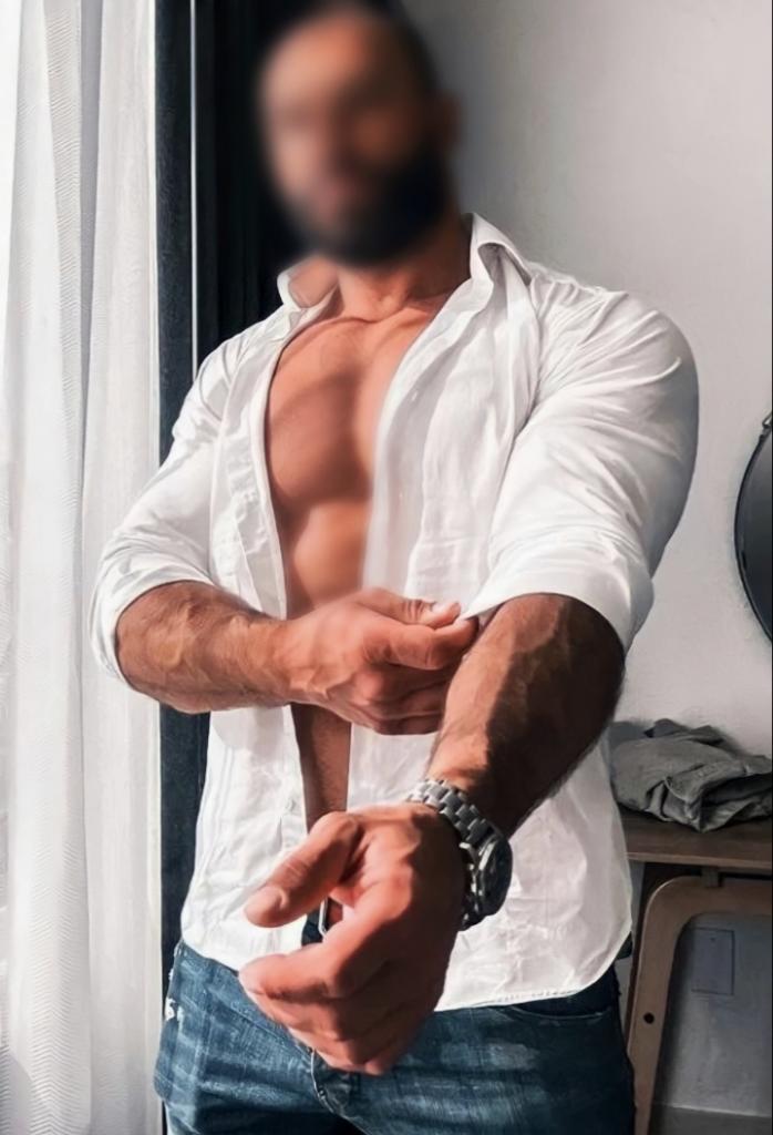 617463565: Chico busca chica en Sevilla