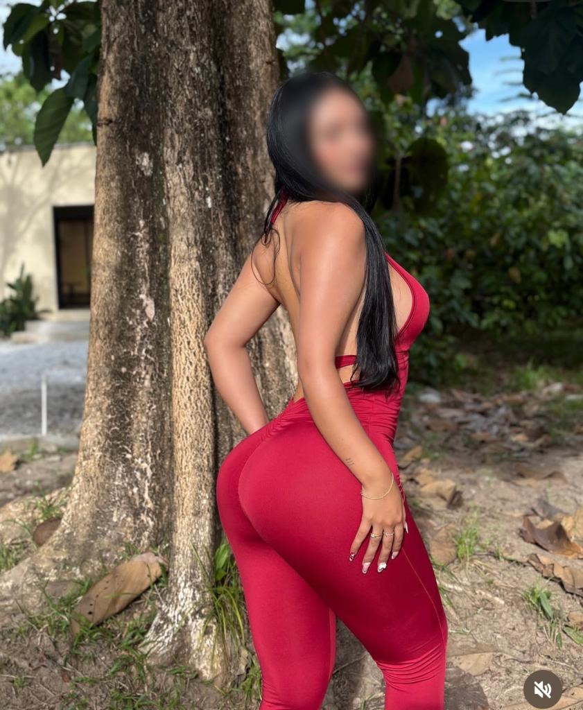 Chica busca chico en Granada: Chica busca chico