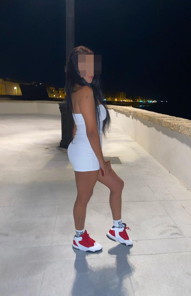 Chica busca chico en Alicante: 