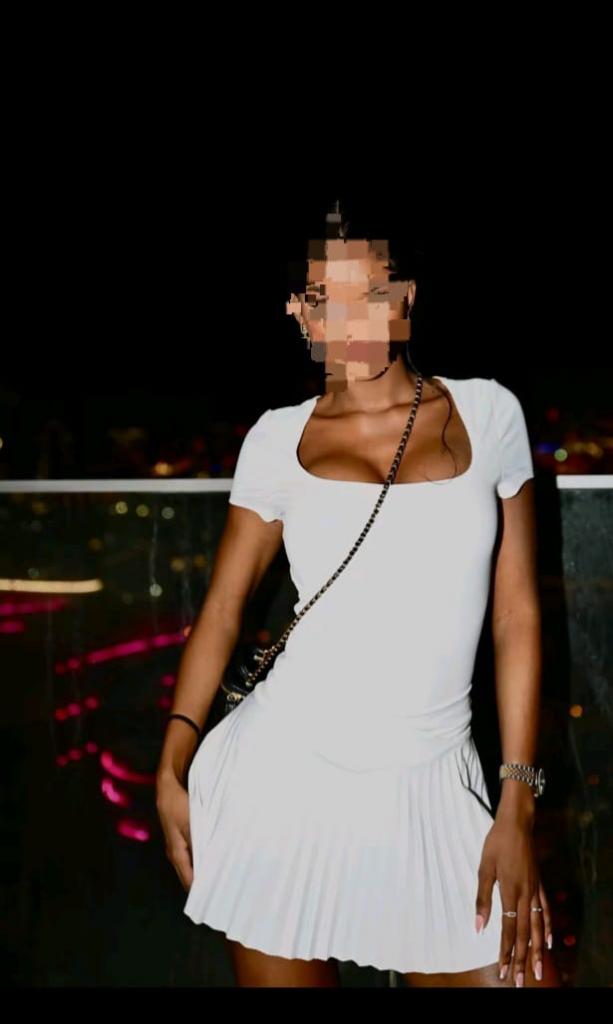 Chica busca chico en Huelva: 