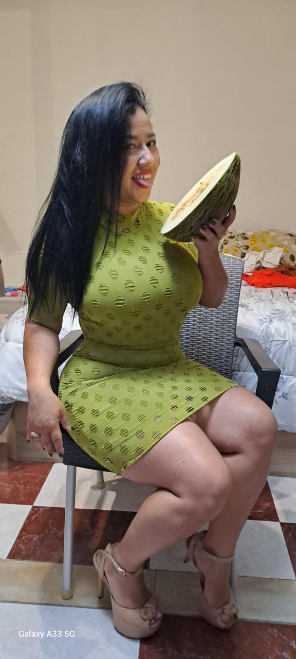 Chica busca chico en Alicante: Chica busca chico