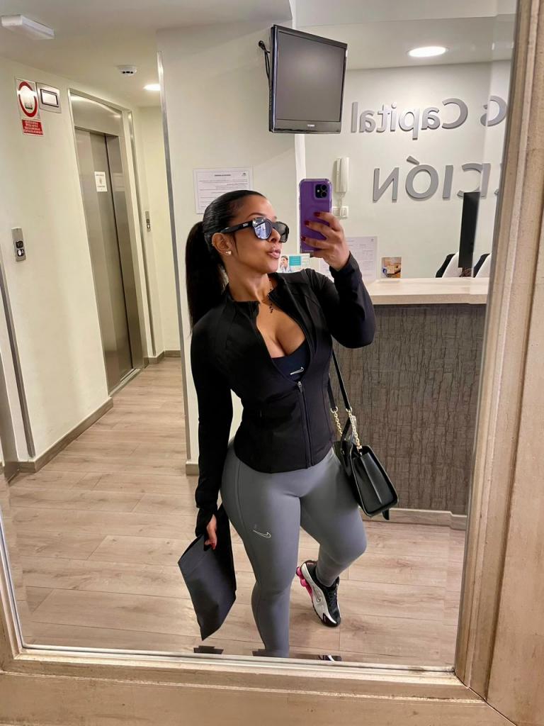 Chica busca chico en Tenerife: 