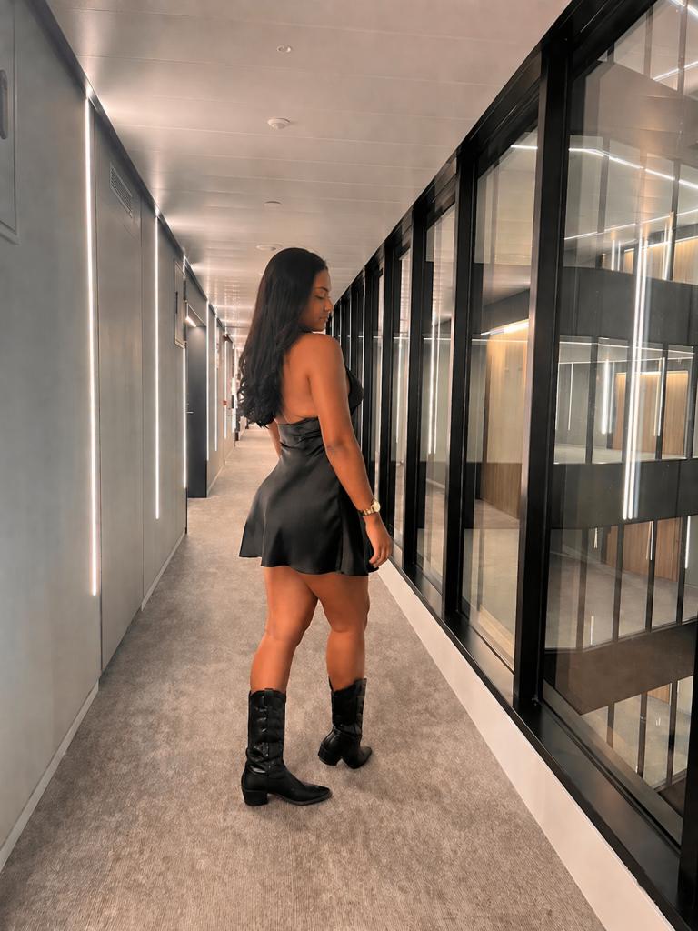 667423364: Chica busca chico en Barcelona