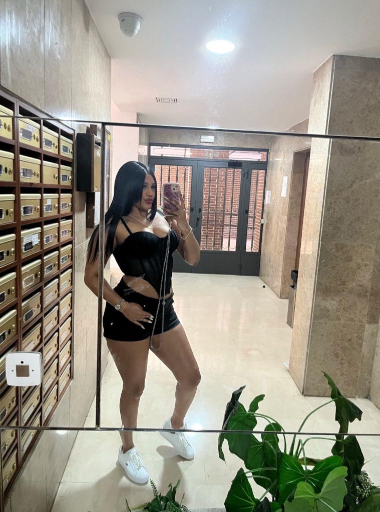 Chica busca chico en Huelva: 