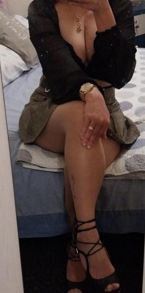 663796557: Chica busca chico en Cádiz