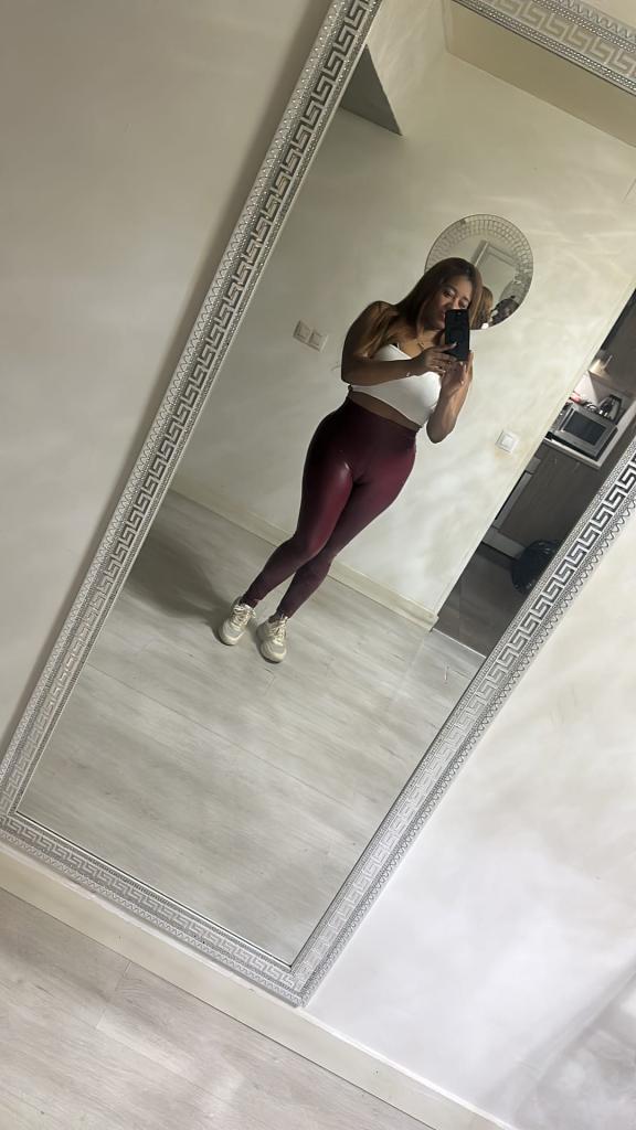 642866224: Chica busca chico en Navarra