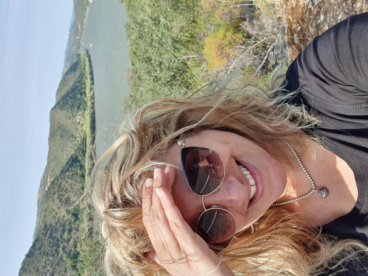 Chica busca chico en Sevilla: 