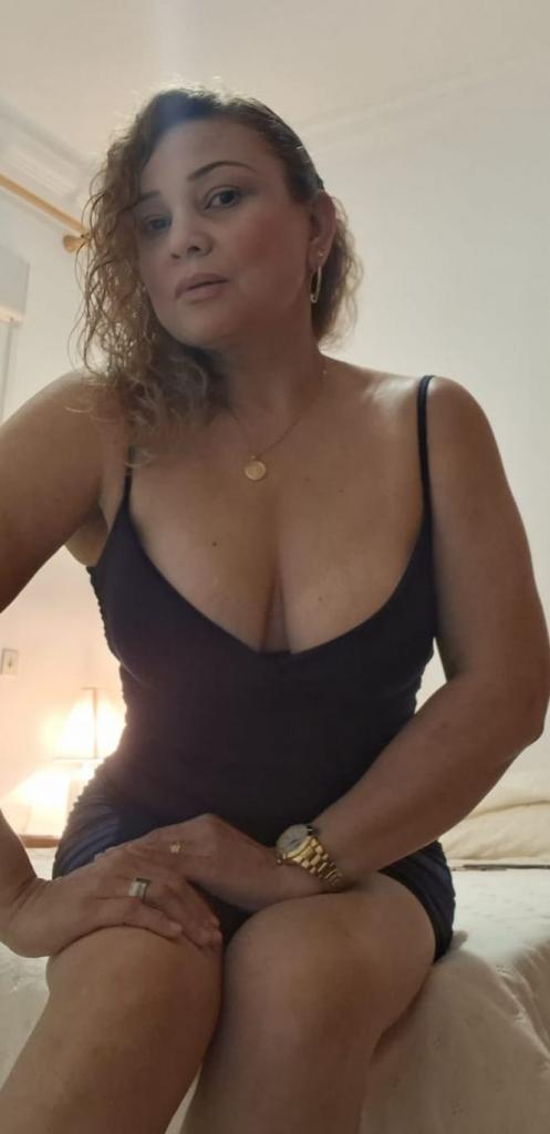 Chica busca chico en Menorca: 