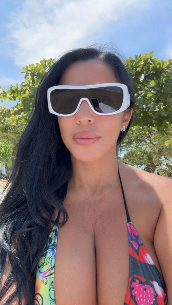 692385780: Chica busca chico en Valencia