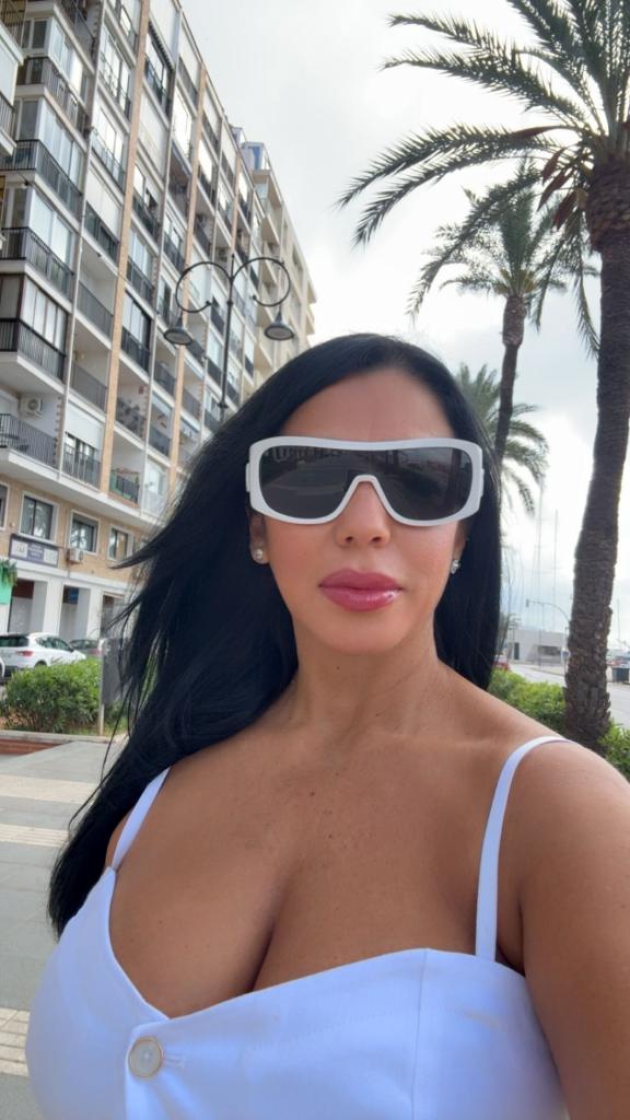 692385780: Chica busca chico en Valencia