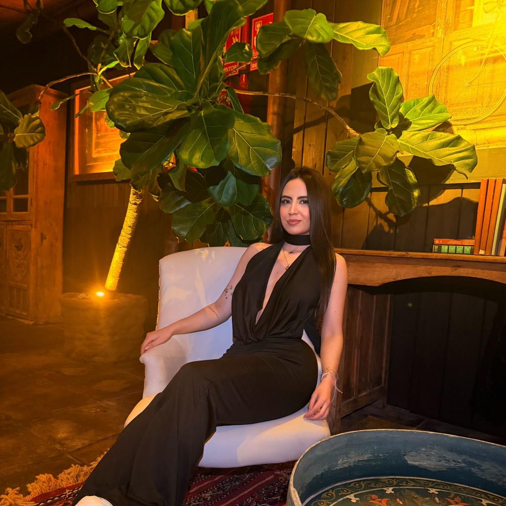 Chica busca chico en Cádiz: 