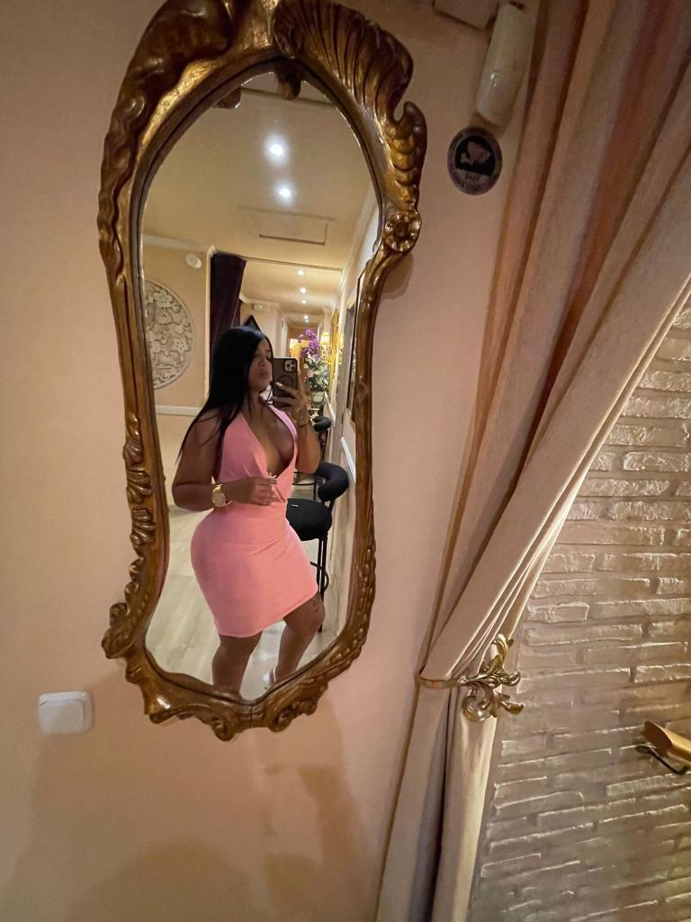 Chica busca chico en Sevilla: 