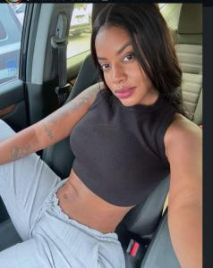 645479468: Chica busca chico en Sevilla