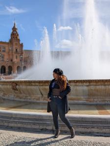 614938384: Chica busca chico en Sevilla