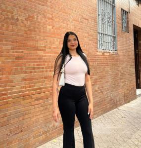 604274332: Chica busca chico en Sevilla
