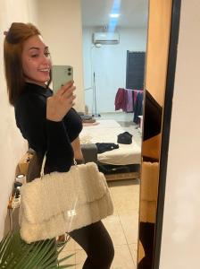 627805263: Chica busca chico en Barcelona