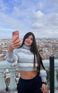 631214788: Chica busca chico en Orense