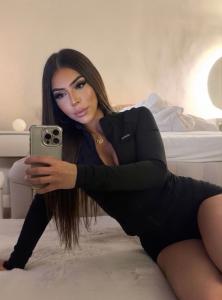 663635930: Transexual en Barcelona