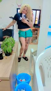 614938384: Chica busca chico en Sevilla