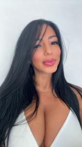 692385780: Chica busca chico en Valencia