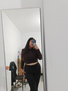 672951597: Chica busca chico en Madrid