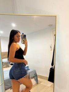 613226546: Chica busca chico en Granada