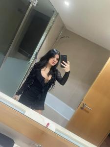 697624169: Chica busca chico en Málaga