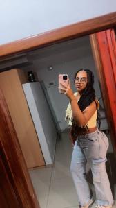 632935408: Chica busca chico en Málaga
