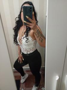 697695054: Chica busca chico en Barcelona