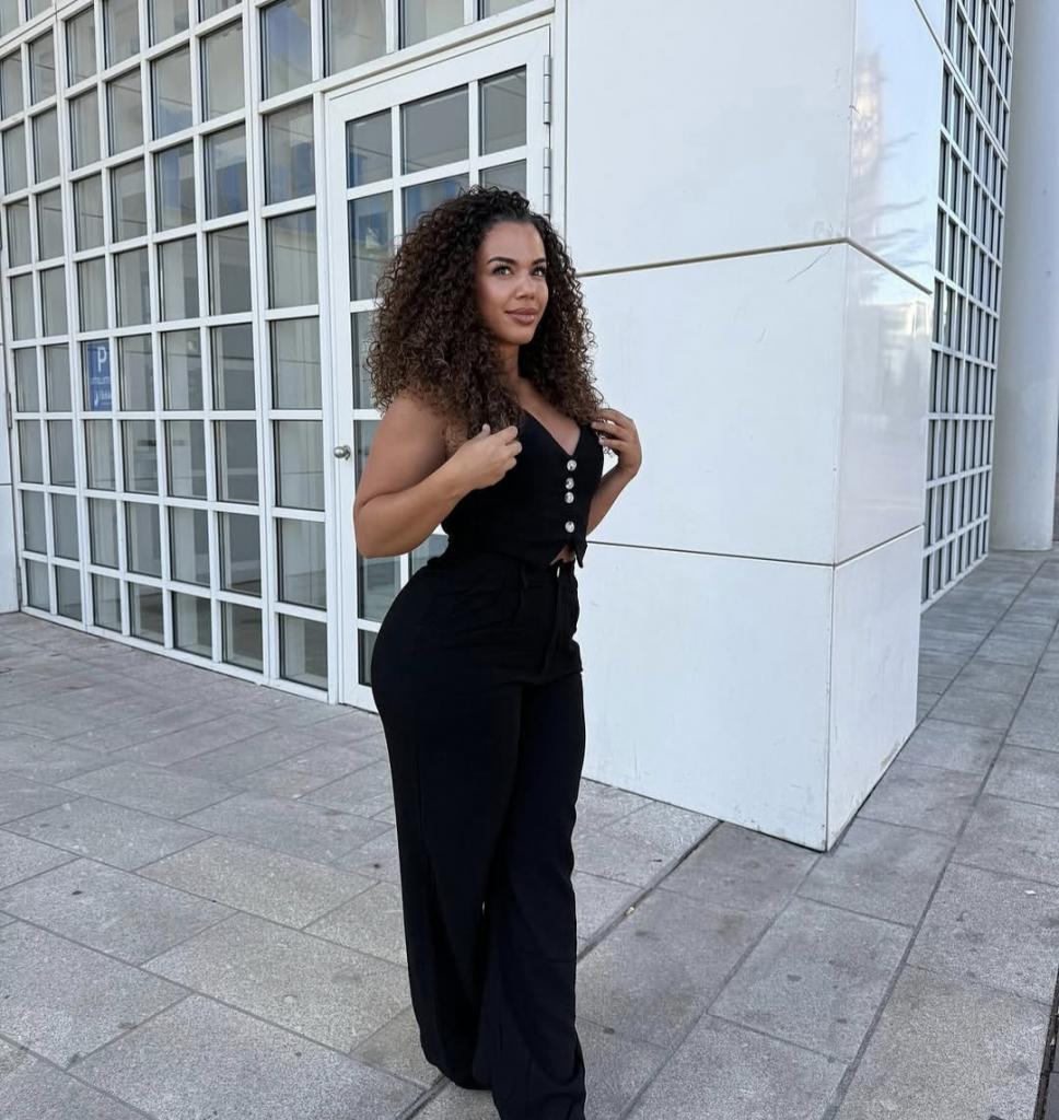 632270484: Chica busca chico en Granada