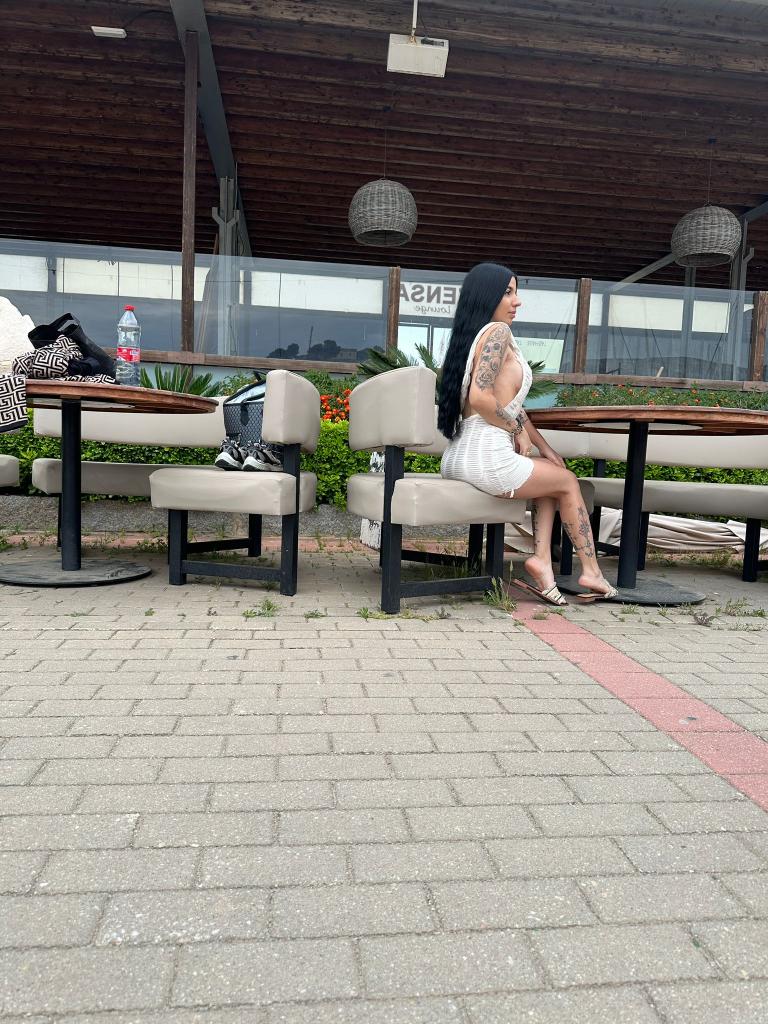 677966742: Chica busca chico en Alicante