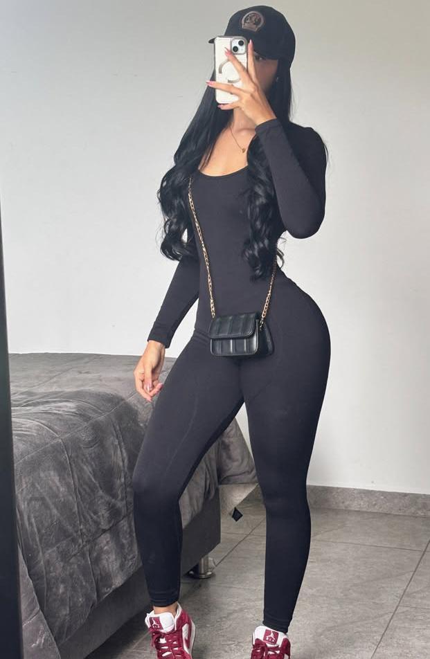 Chica busca chico en Cádiz: 