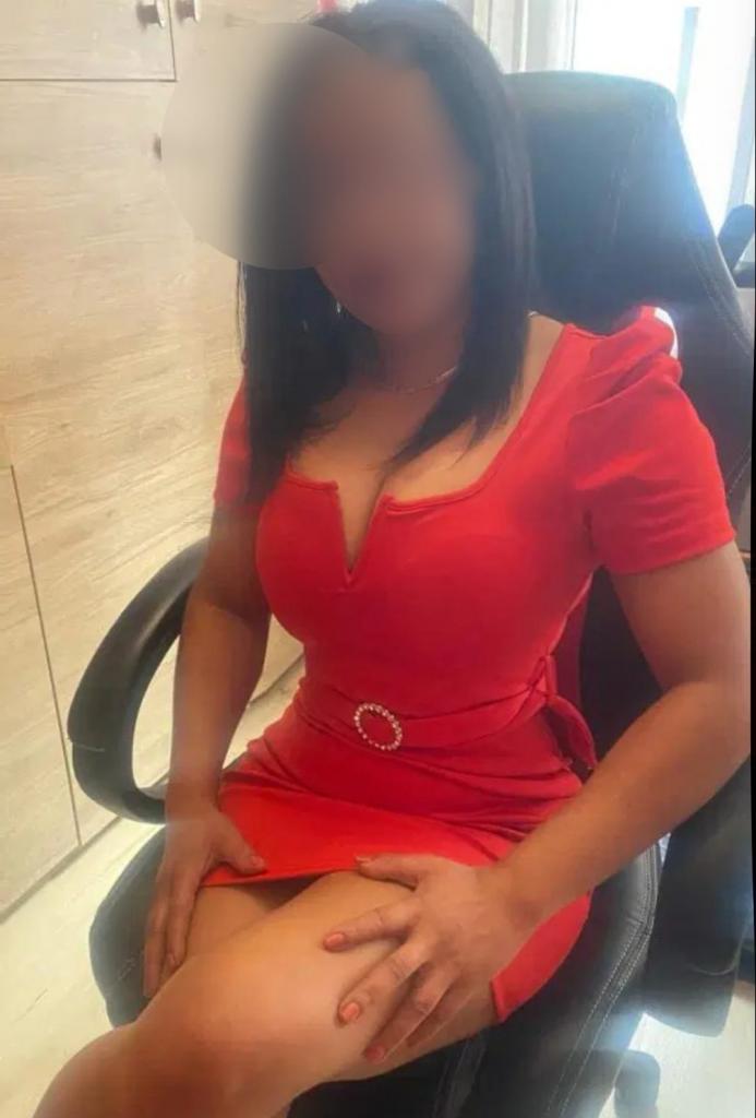 Chica busca chico en Orense: Chica busca chico