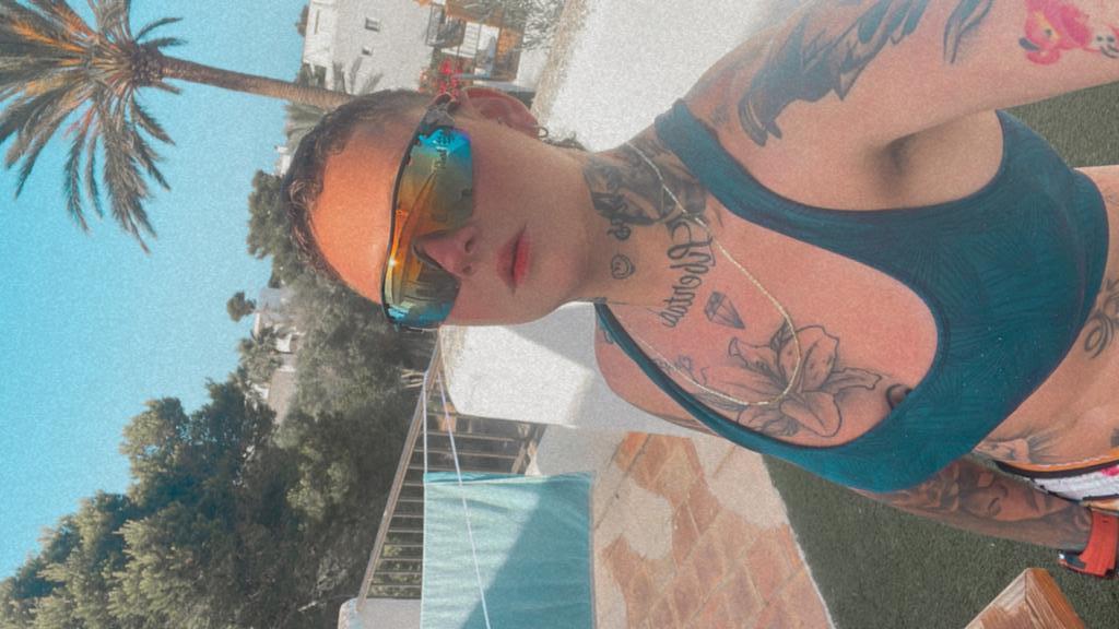 Chica busca chico en La Rioja: 
