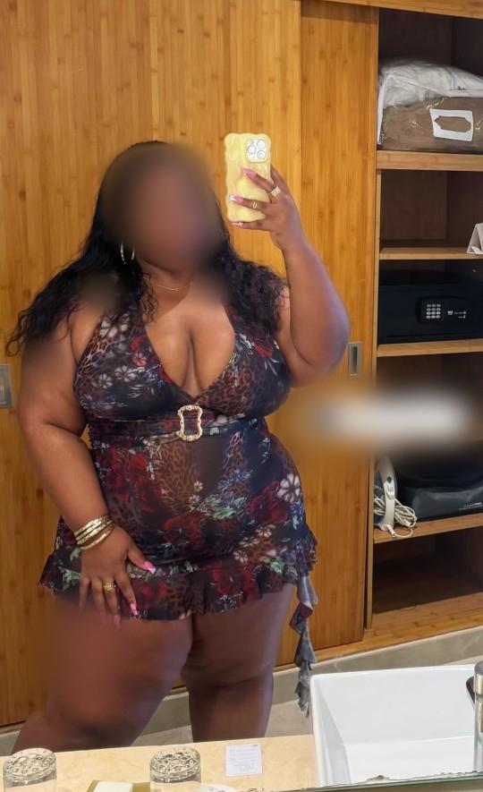 Chica busca chico en Huelva: 