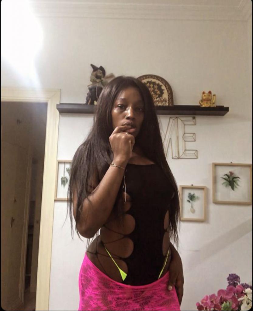 Chica busca chico en Sevilla: Chica busca chico