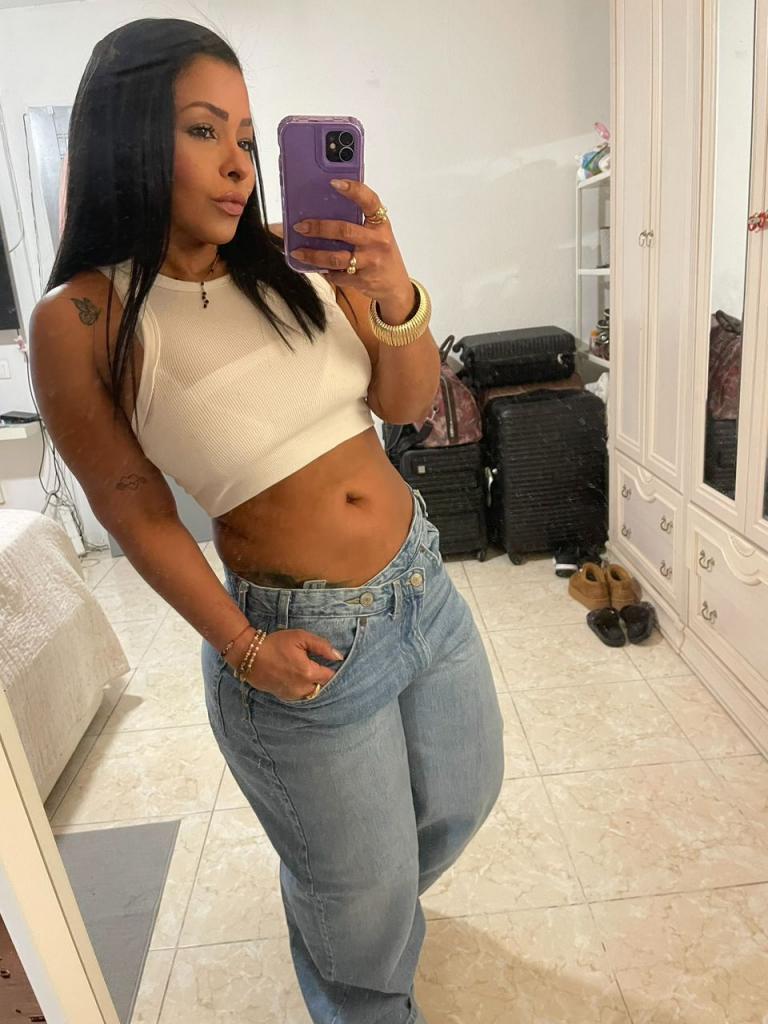 Chica busca chico en Tenerife: 