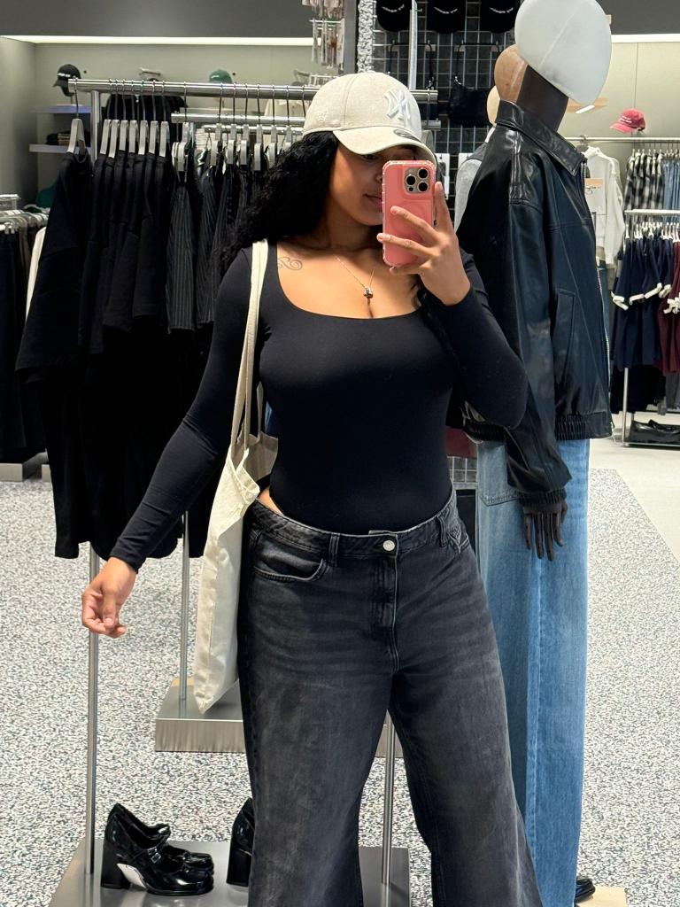 614938310: Chica busca chico en La Coruña