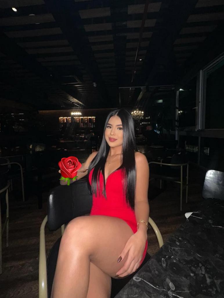 Chica busca chico en Tenerife: 