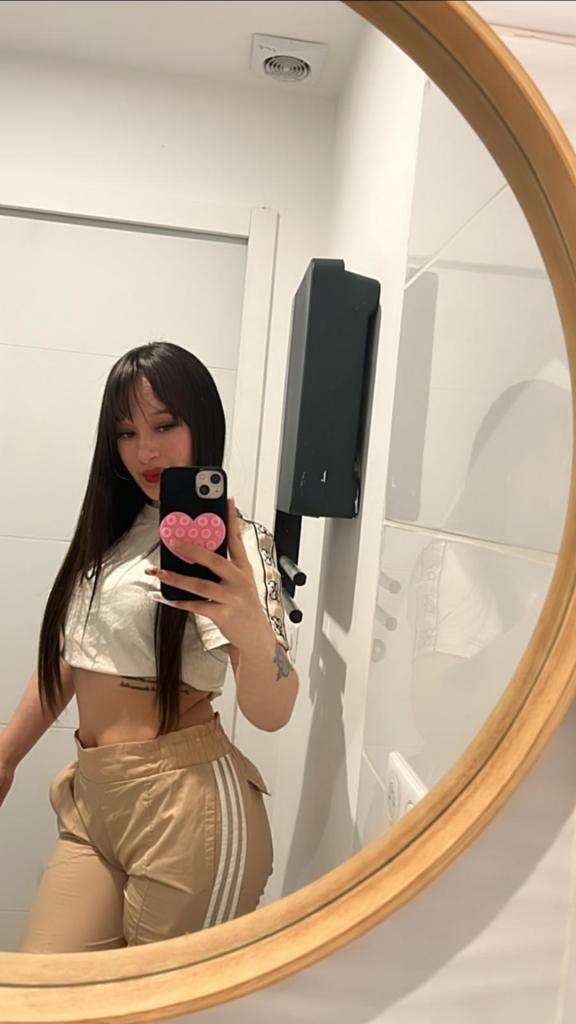 Chica busca chico en Tarragona: Chica busca chico